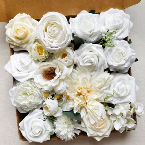 Boîte de Fleurs de Rose en Soie Artificielle Blanche pour Cérémonie de Mariage