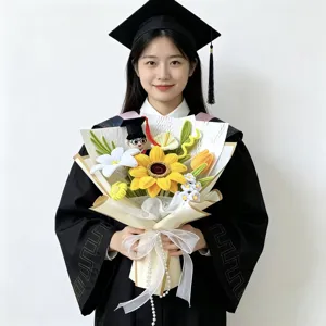 Bouquet de tournesol en cure-pipe fait main, cadeau de remise des diplomes pour etudiants.