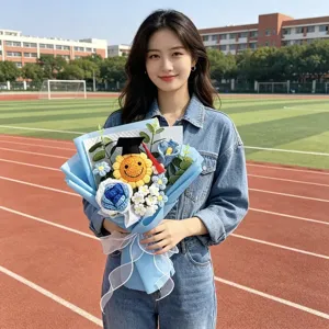 Handmade crochet graduation sunflower bouquet gift, perfect handmade knitted flower for students.
