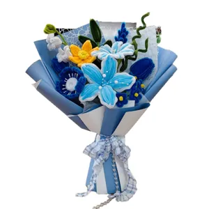 Bouquet de fleurs en cure-pipe fait main produit fini cadeau pour la Saint-Valentin
