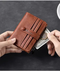 Portafoglio corto vintage da uomo con scomparti per carte e tasca portamonete con zip.