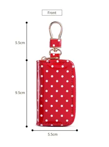 Rotes Lackleder Schlüsselfutteral mit Polka-Dot-Muster Detailansicht und Abmessungen.
