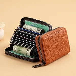 Braunes Leder-Faltenkartenetui mit vielen Fächern, kompakte Reißverschlussbrieftasche für alle.