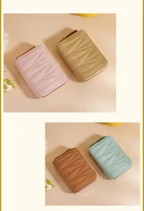 Vista detallada del tarjetero acordeón acolchado color macaron pastel y monedero para mujer.