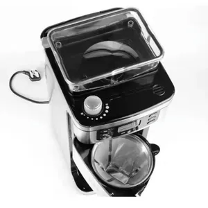 Filtro per macchina da caffè in acciaio inossidabile dettaglio serbatoio acqua.
