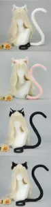 Vue détaillée de l'ensemble perruque oreilles de chat cosplay avec queue duveteuse et bandeau.