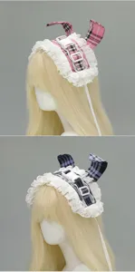 Vue détaillée du serre-tête en dentelle à carreaux Lolita japonais avec boucle en plastique.