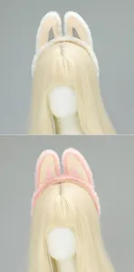 Gros plan détaillé de serres-tête oreilles d'elfe en peluche mignonne, douce texture duveteuse.