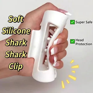 Pinza de pelo de tiburón de silicona blanca flexible muestra textura y durabilidad