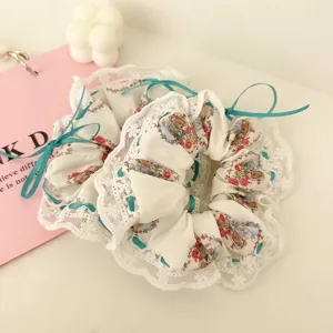 Élégant chouchou style coréen avec imprimé ours, dentelle blanche et ruban bleu