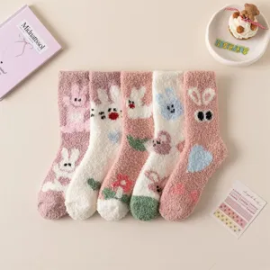 Damen Verdickte Korallenvlies Wadenhohe Socken Cartoon Hase Panda Muster Warme Winter Schlafsocken Gemütliche Home Bodensocken