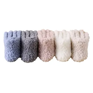 5er-Set weiche Korallenvlies-Socken für Damen, dicke Winter-Bodensocken in Pastellfarben.