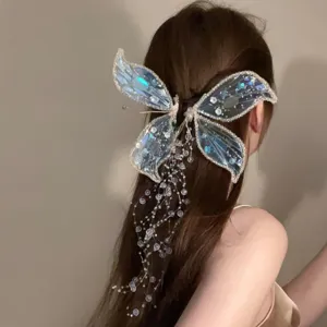 Pince à cheveux aile de papillon en cristal éthéré avec longues franges de perles