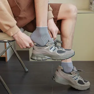 Detailed view of gray ribbed men's boat socks featuring hand-linked toe for comfort