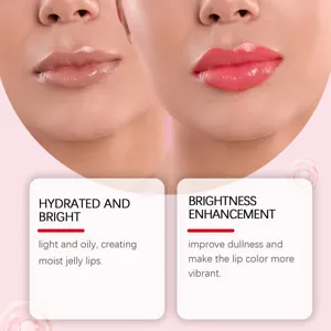 Huile à lèvres hydratante à la fraise avec texture légère pour nourrir et faire briller.