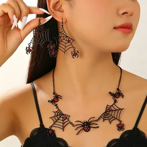 Ensemble gothique collier et boucles d'oreilles toile d'araignée pour bijoux d'Halloween