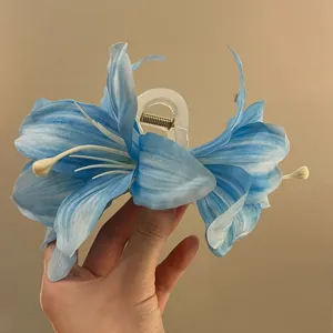 Elegante pinza para el pelo con forma de lirio azul accesorio de peinado para mujer niña
