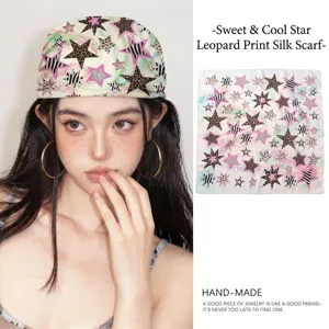 Elegante pañuelo de seda con estampado de leopardo y estrellas, en modelo y plano