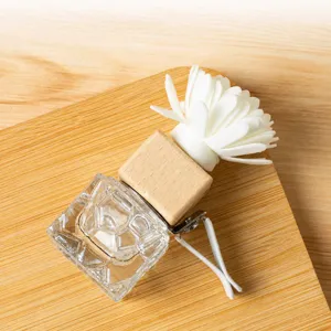 Car air vent perfume diffuser glass bottle with wooden cap and flower stick for auto decor