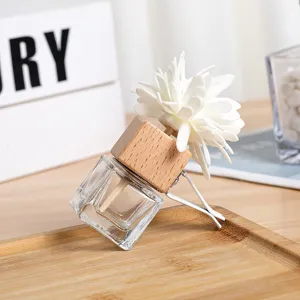 Car air vent perfume diffuser bottle with wooden cap and flower stick for auto interior decor