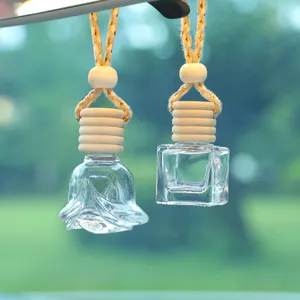 Bouteille de Parfum de Voiture en Verre Rose Diffuseur d'Huiles Essentielles Ornement Suspendu Avec Bouchon en Bois et Corde pour Intérieur de Voiture