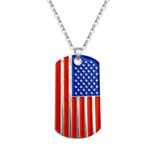 Detailansicht der patriotischen USA-Flaggen-Halskette für den Unabhängigkeitstag.