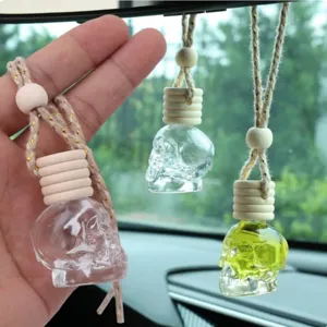 Transparent Glass Skull Perfume Bottle Car Hanging Ornament Modern Style Wardrobe Aromatherapy Diffuser