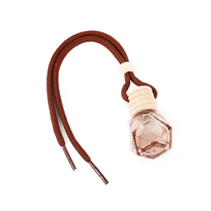Flacon parfum voiture 8ml verre cristal forme diamant avec bouchon bois et corde marron detail