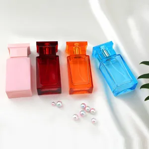 Flacons de parfum en verre vides 30ml atomiseurs portables pour cosmétiques et voyage.