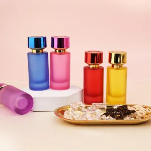 Frasco de perfume de vidrio esmerilado color de 50 ml, botella spray para cosméticos.