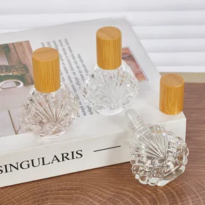 Flacon à bille en verre de 15ml pour huile essentielle avec bouchon en bambou.
