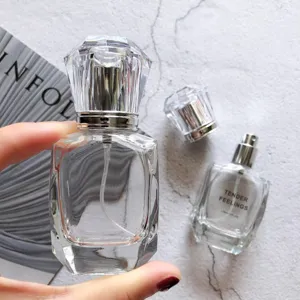 Flacon de Verre Transparent Rechargeable pour Parfum avec Bouchon Taillé en Cristal pour Voyage