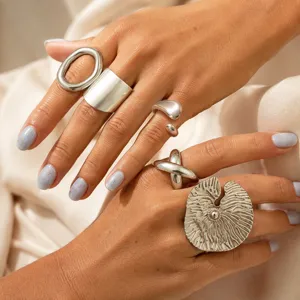 Anello a Forma di Foglia Geometrica in Acciaio Inossidabile di Moda Esagerata per Donna Gioielli Personalizzati Minimalisti Impermeabili Cavi