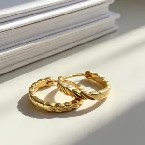 Eleganti orecchini a cerchio in argento S925 dorati con taglio laser da donna