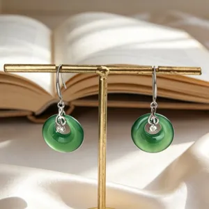Elegantes pendientes de plata S925 con nota musical y ágata verde de la suerte