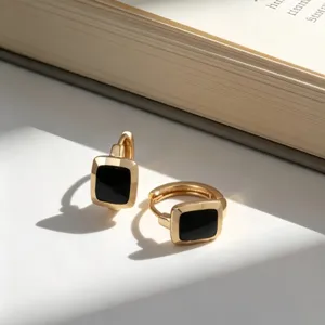 Eleganti orecchini a cerchio geometrici in argento S925 placcato oro e smalto nero