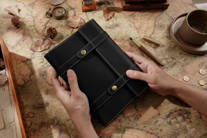 Echter Leder A5 Notizbuch Umschlag klassisch schwarz dreifach falten Tagebuch Schutz