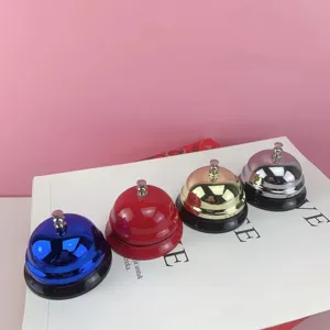Juego de 4 campanas de servicio de escritorio de metal coloridas para restaurante aula juego