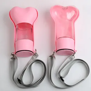 Tragbare Haustier-Wasserflasche mit Gurt, rosa Knochen-Hunde-Wasserspender für Outdoor-Reisen.
