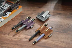 Handgefertigte geprägte genuine Leder Doppel-Stifthalter Hülle mit Edelstahl Clip.