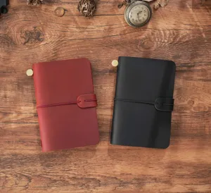 Cuaderno de viaje de cuero genuino agenda retro vintage artesanal vista de detalle