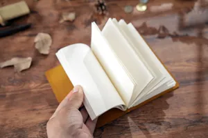 Handgemachtes Vintage echtes Leder Skizzenbuch tragbares kompaktes Notizbuch Tagebuch leer Geschenk