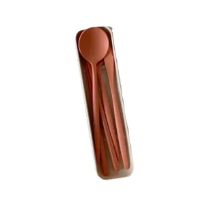 Set di posate portatile in paglia di grano con custodia, forchetta cucchiaio bacchette ecologiche.