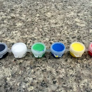 Set di colori acrilici 3ml in striscia da 6 per pittura su gesso e progetti per bambini.