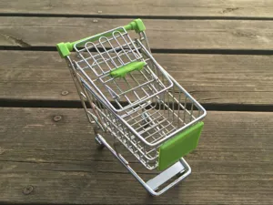 Mini metalen winkelwagen model, desktop opbergmand, creatieve bar en café speelgoed decoratie.