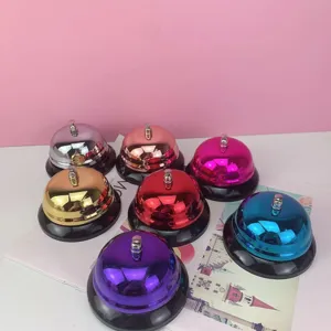 Conjunto de timbres de escritorio de metal coloridos, campana de servicio para juegos y clases.