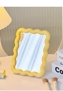 Lindo espejo de maquillaje de escritorio ondulado, espejo cosmético portátil para dormitorio y oficina.
