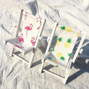 Mini Holz Strandkorb Handyhalter mit süßem Flamingo und Ananas Muster für Schreibtisch.