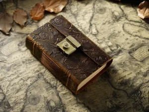 Vintage Leder Tagebuch mit Zahlenschloss, geprägtes Rindsleder Notizbuch für Geschenke.