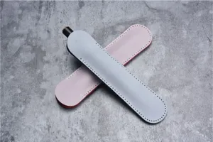 Handgemachte Leder Stiftetui Rindsleder Federtasche Retro tragbare Schutzhülle Detail Ansicht